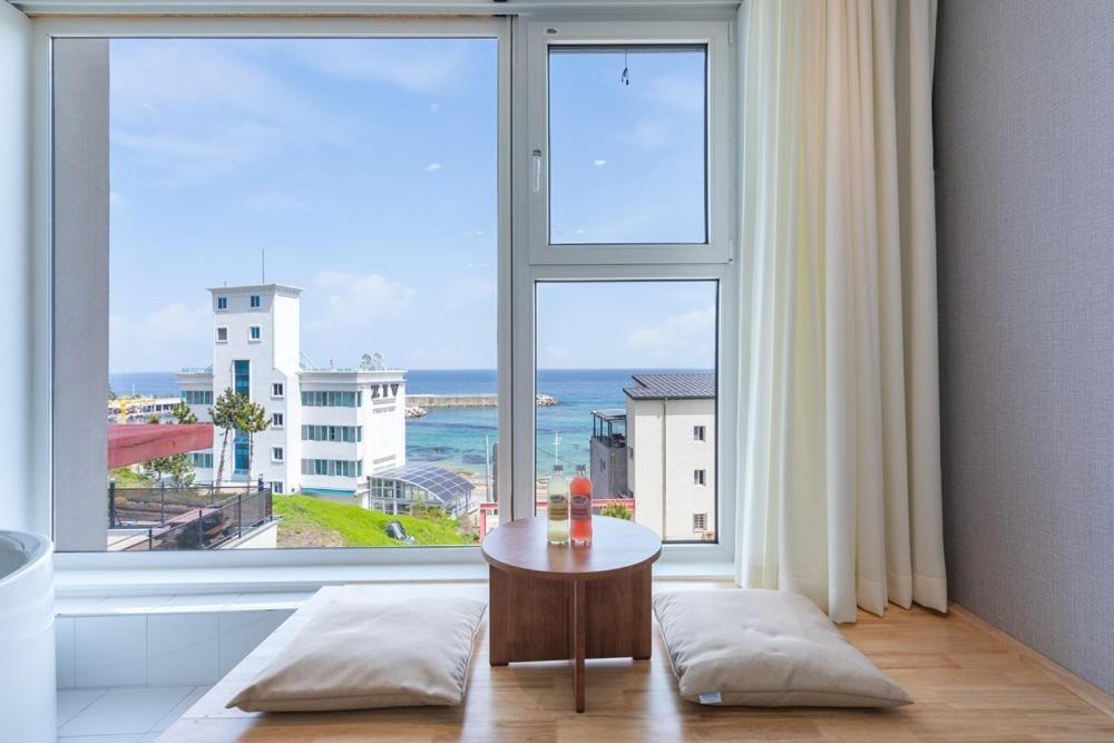 Gangneung The One And The Classic Pension Номер фото